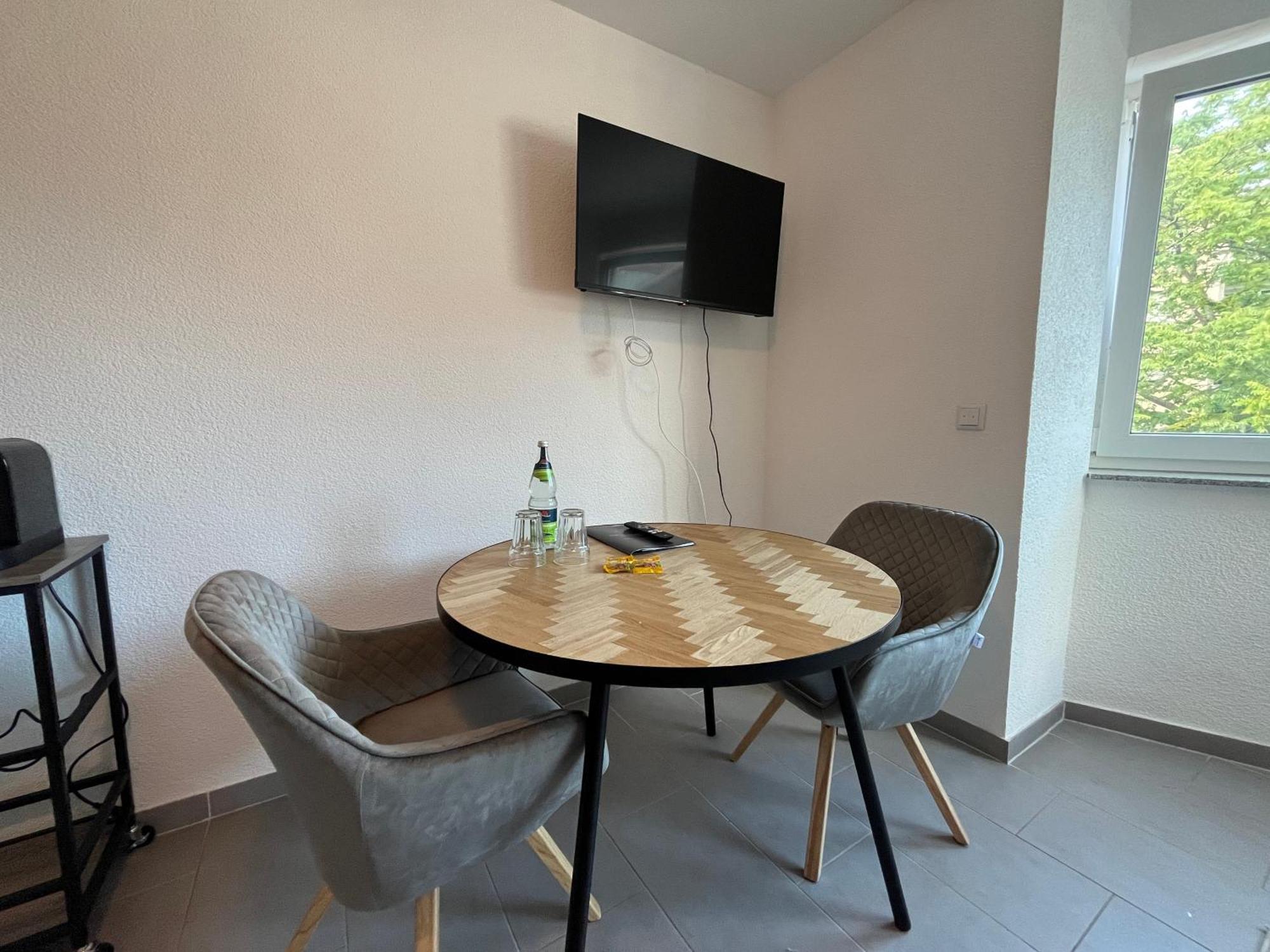 Simplex Apartments Am Europaplatz Карлсруэ Номер фото